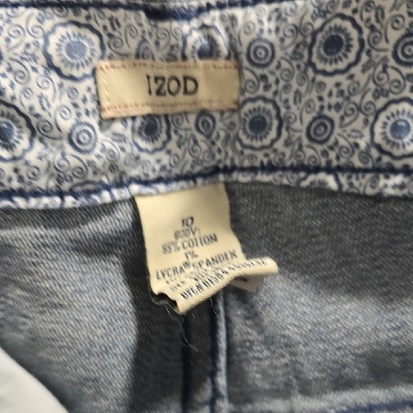Izod Medium Wash Denim Capris Woman's size 10 - Picture 8 of 12